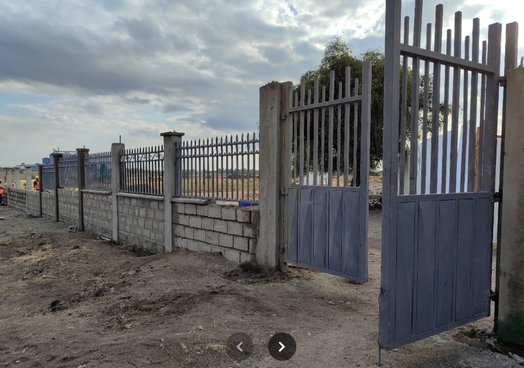 perimetre wall sere village